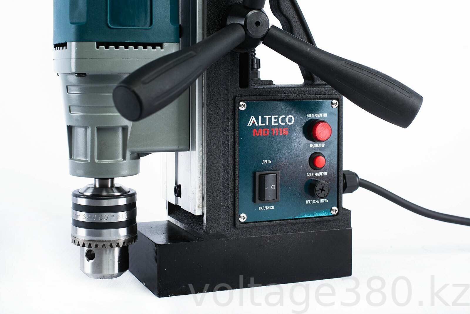 ALTECO магнитный Professional MD 1116