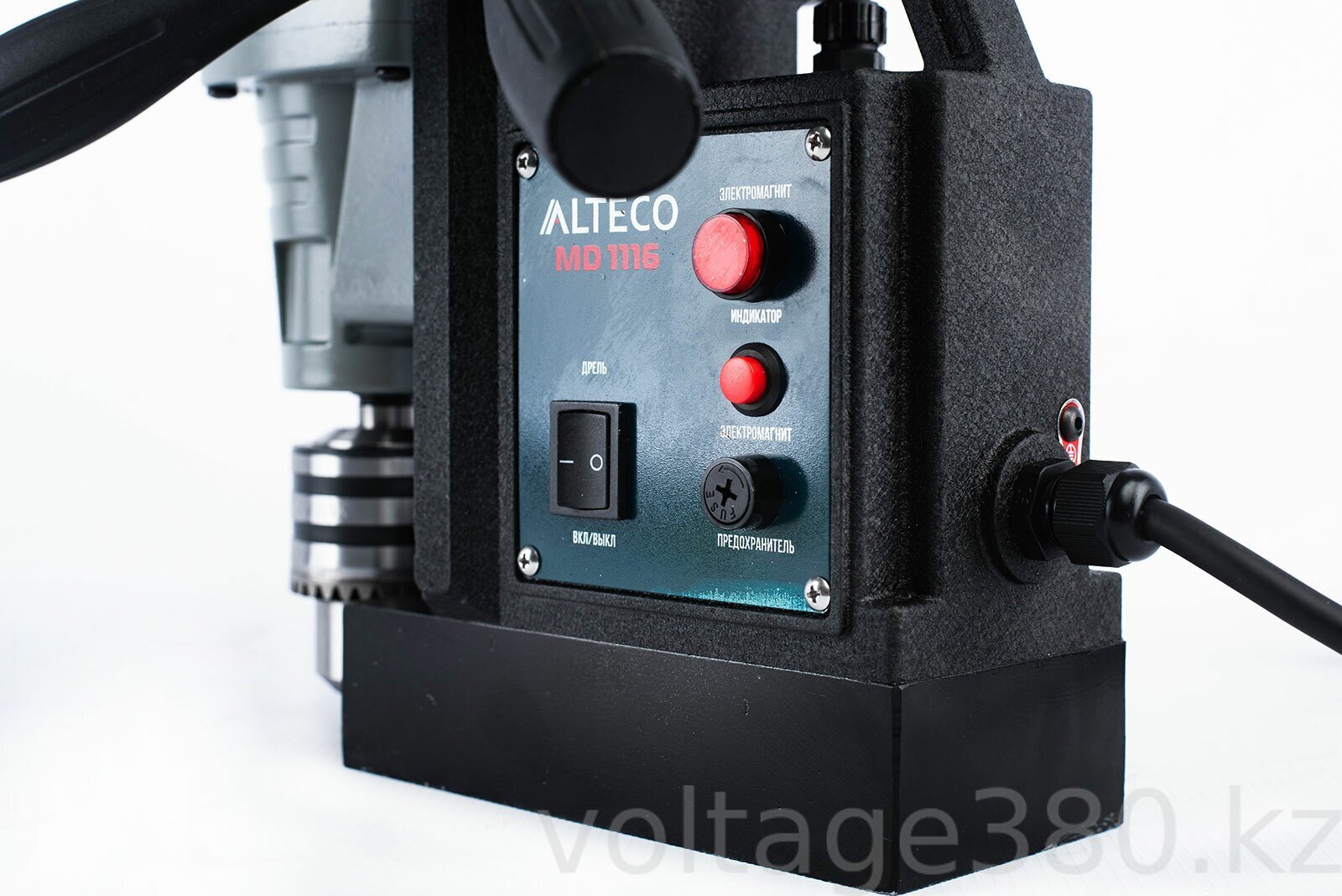 ALTECO магнитный Professional MD 1116